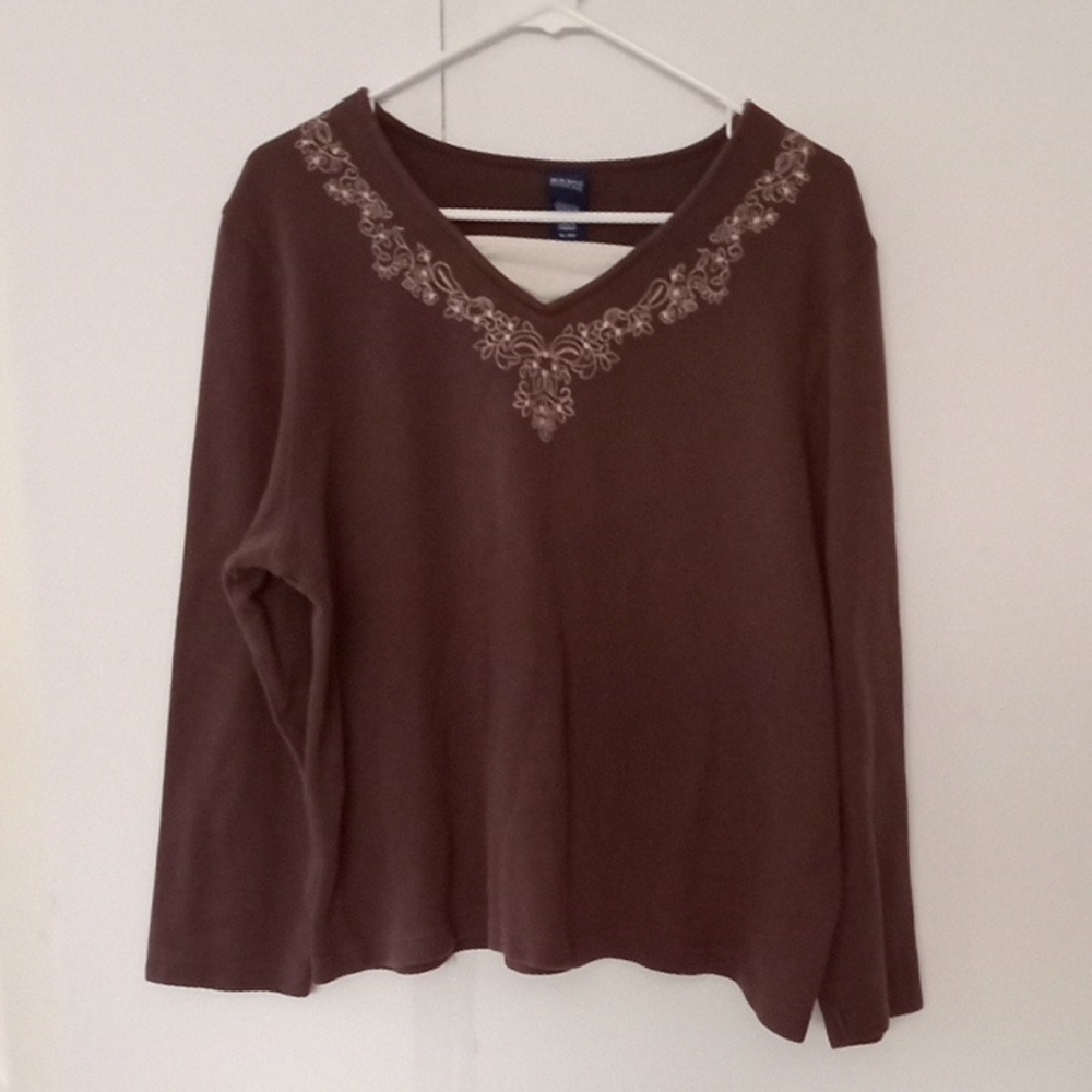 Basic Editions Embroidered V-Neck Sweater - Size (XL) - Brown